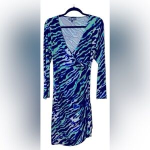Stunning wrap dress by 555 Los Angeles size M​